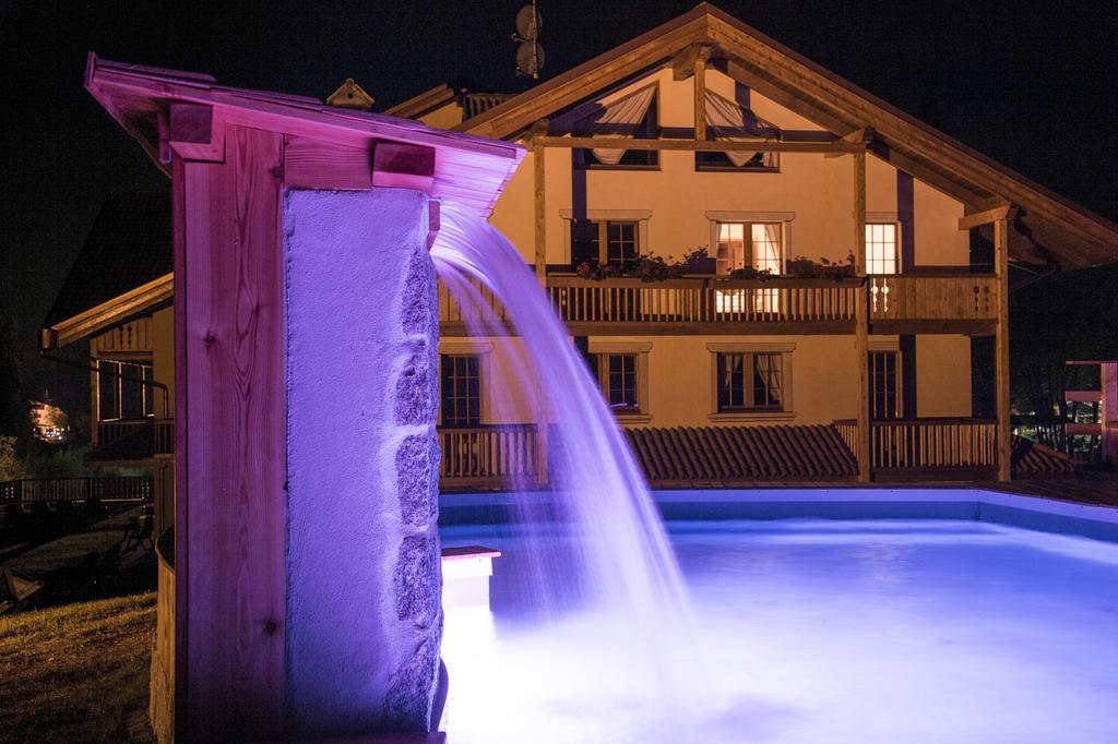 Holidays Dolomiti Apartment Resort Carisolo Kültér fotó