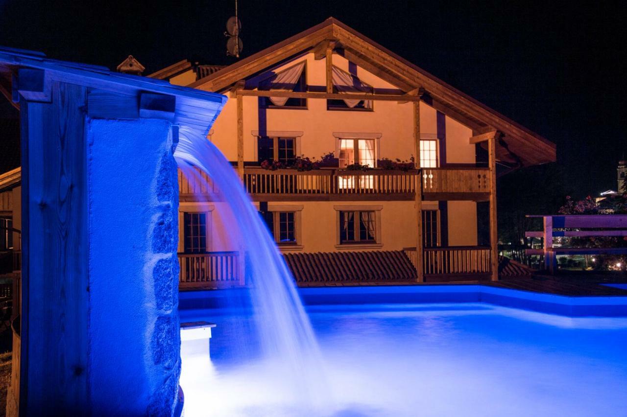 Holidays Dolomiti Apartment Resort Carisolo Kültér fotó